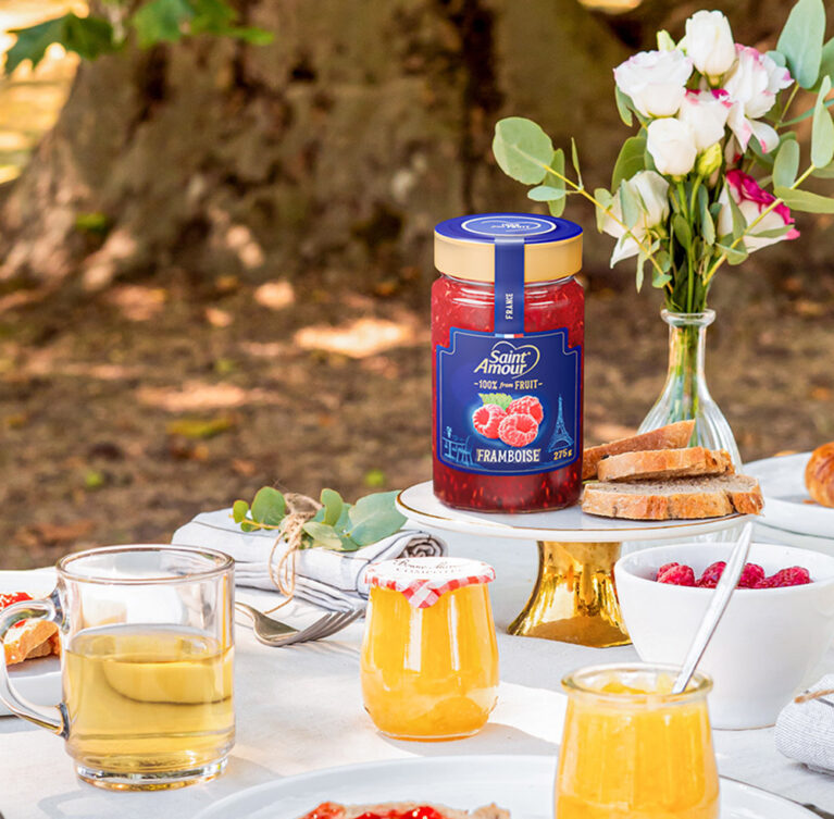 We grow fresh, organic produce using clean methods that protect nature, healthy food.