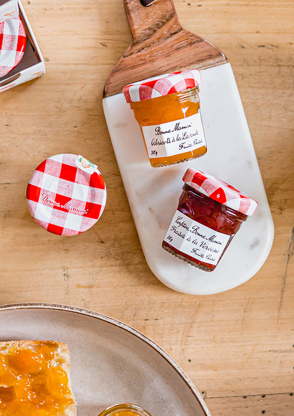 We grow fresh, organic produce using clean methods that protect nature, healthy food.